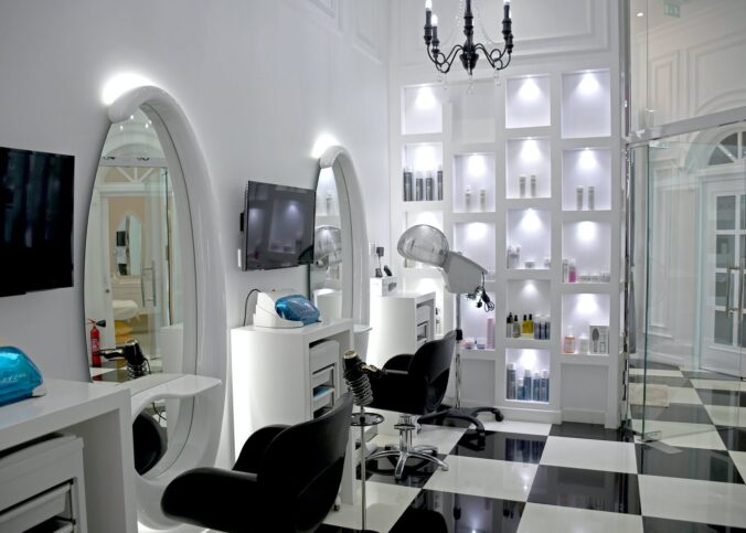 Amenajarea unui salon de înfrumusețare - Ce trucuri folosesc designerii de interior pentru a realiza spații fabuloase
